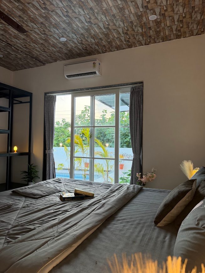 Coastal Diaries Restaurant — Bedroom