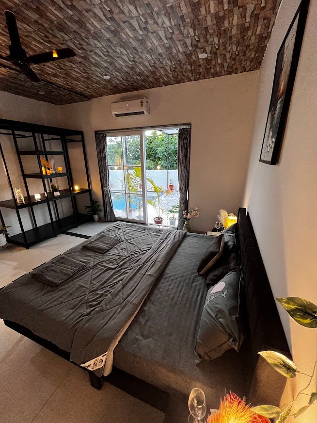 Coastal Diaries Restaurant — Bedroom