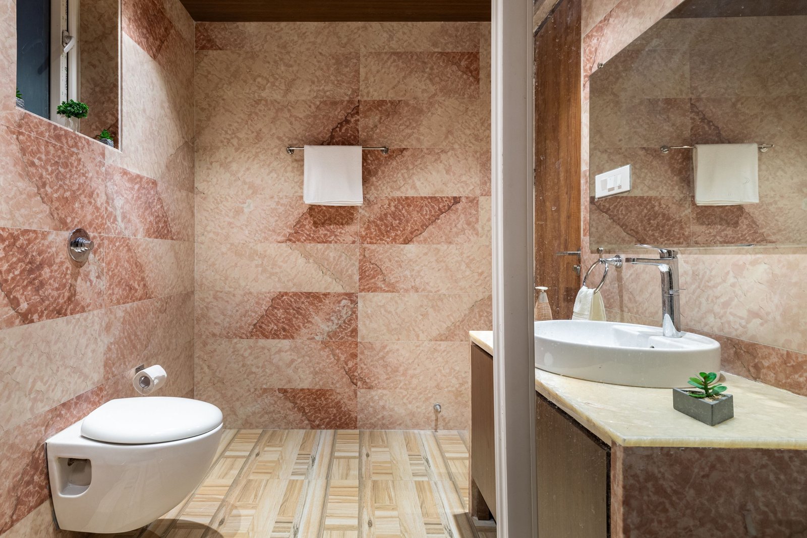 Coastal Diaries Restaurant — Bathroom