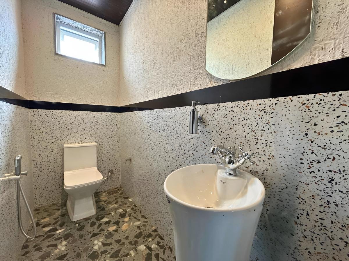 Coastal Diaries Restaurant — Bathroom