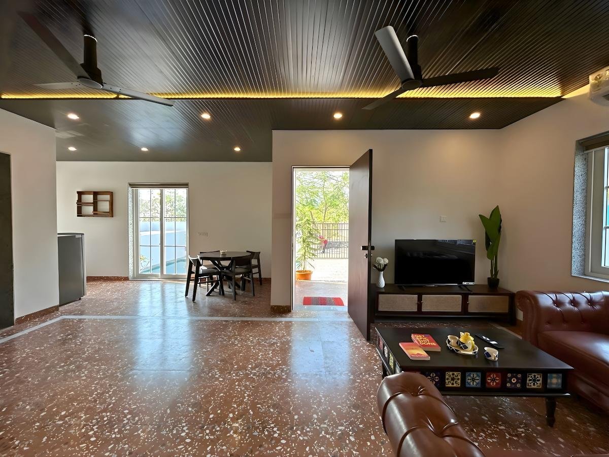 Coastal Diaries Restaurant — Dining area