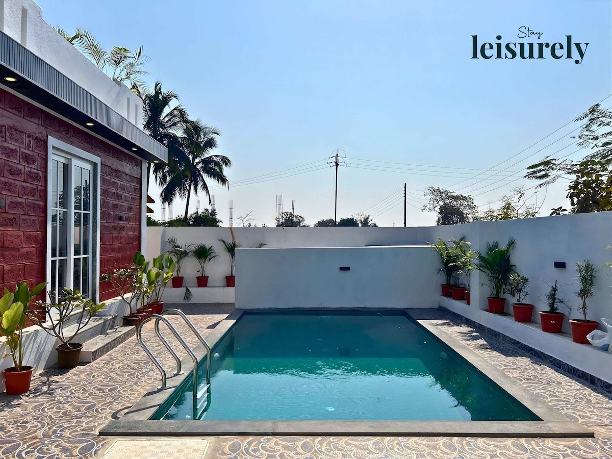 Coastal Diaries Restaurant — Pool