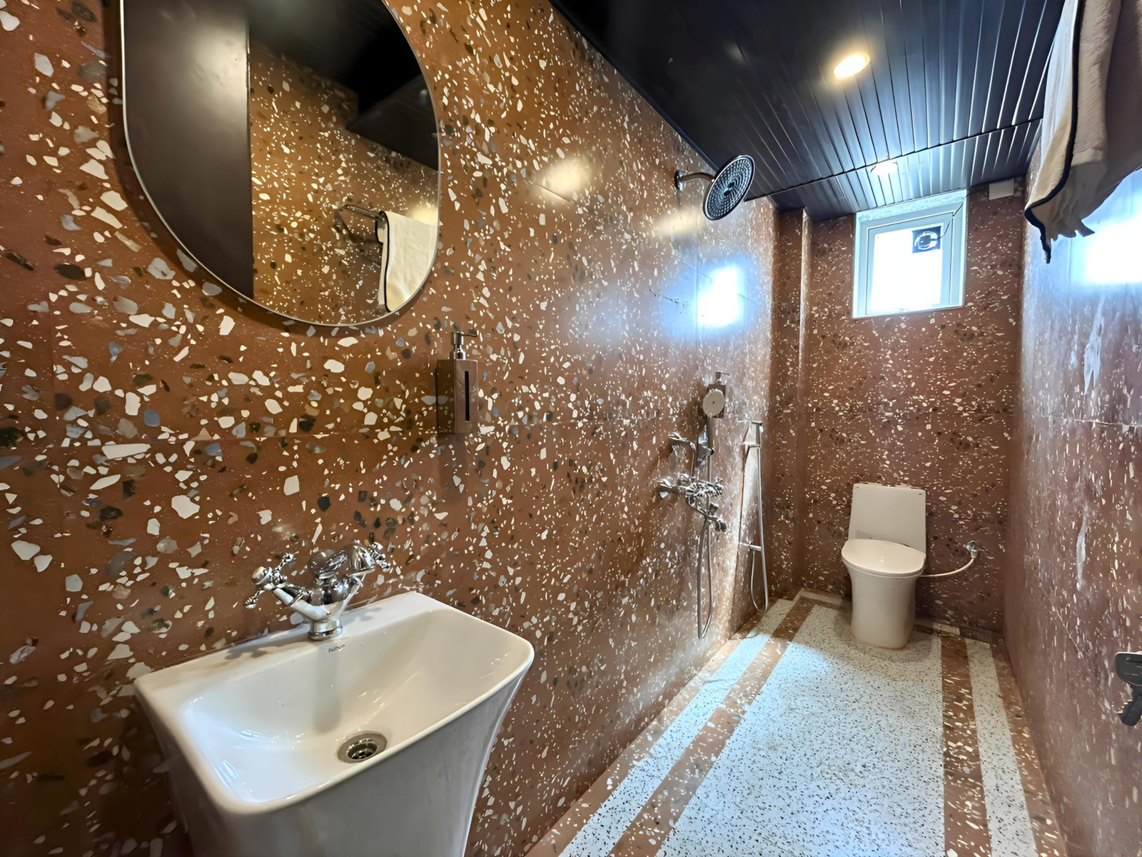 Coastal Diaries Restaurant — Full bathroom