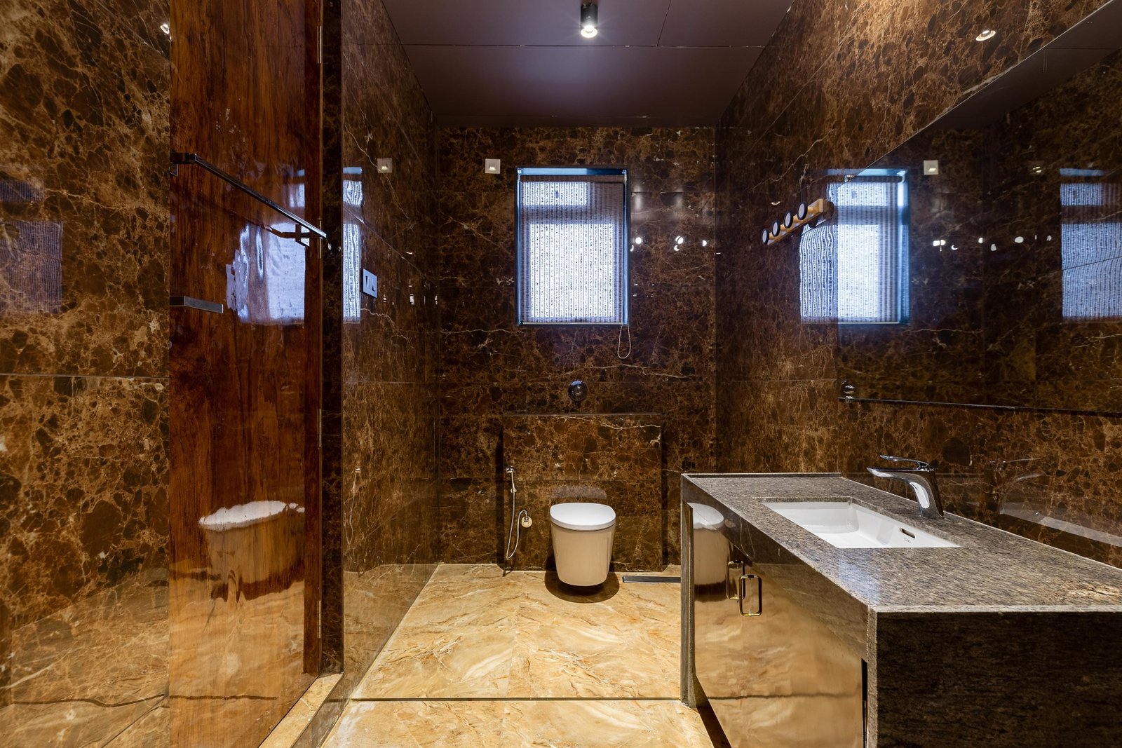 Coastal Diaries Restaurant — Bathroom