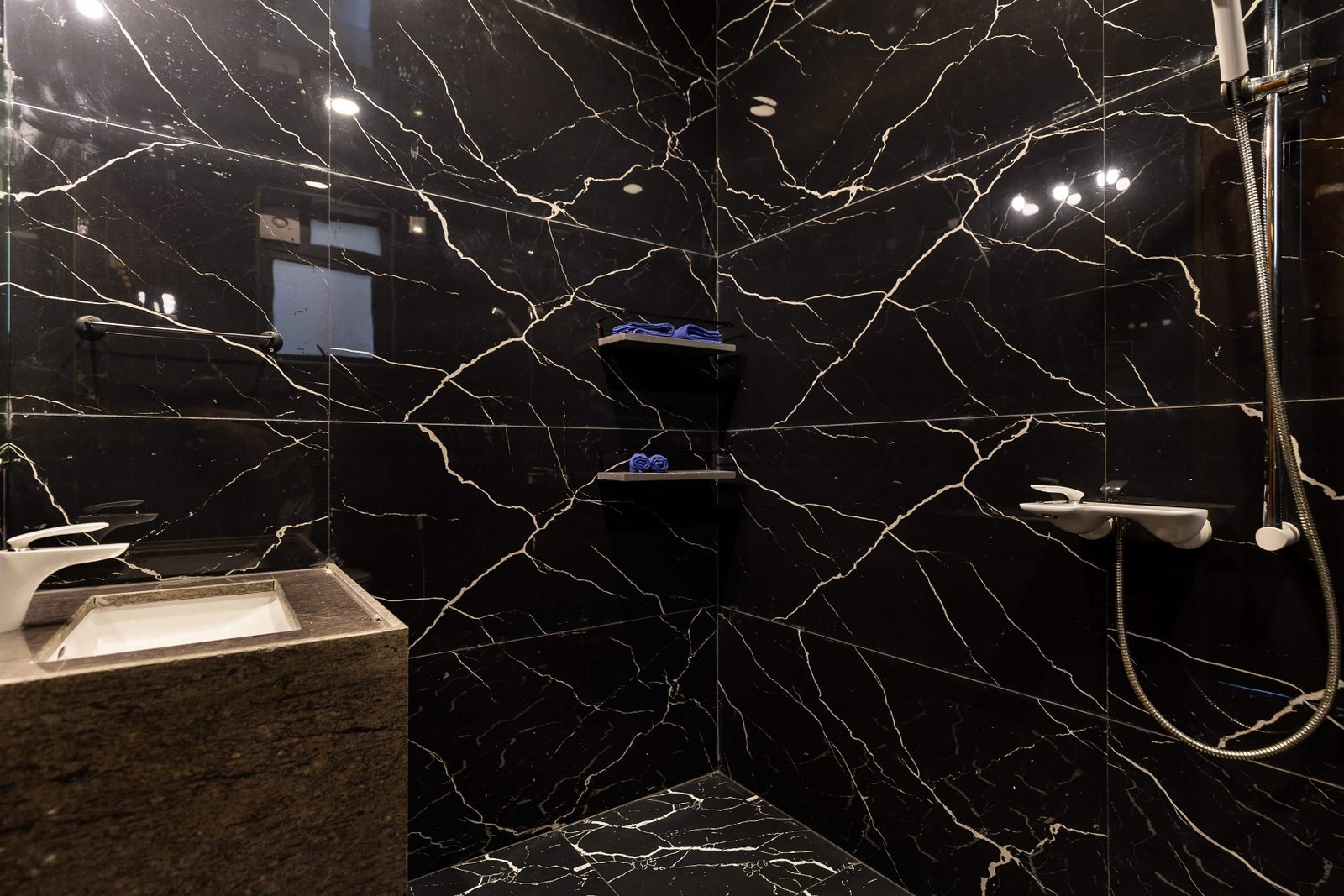Coastal Diaries Restaurant — Bathroom