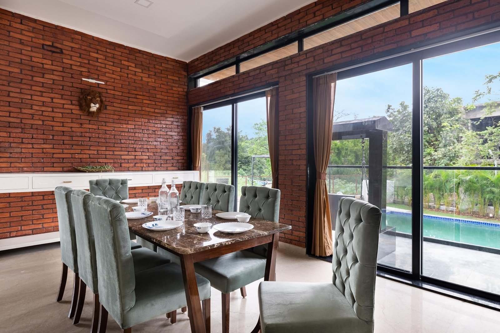 Coastal Diaries Restaurant — Dining area