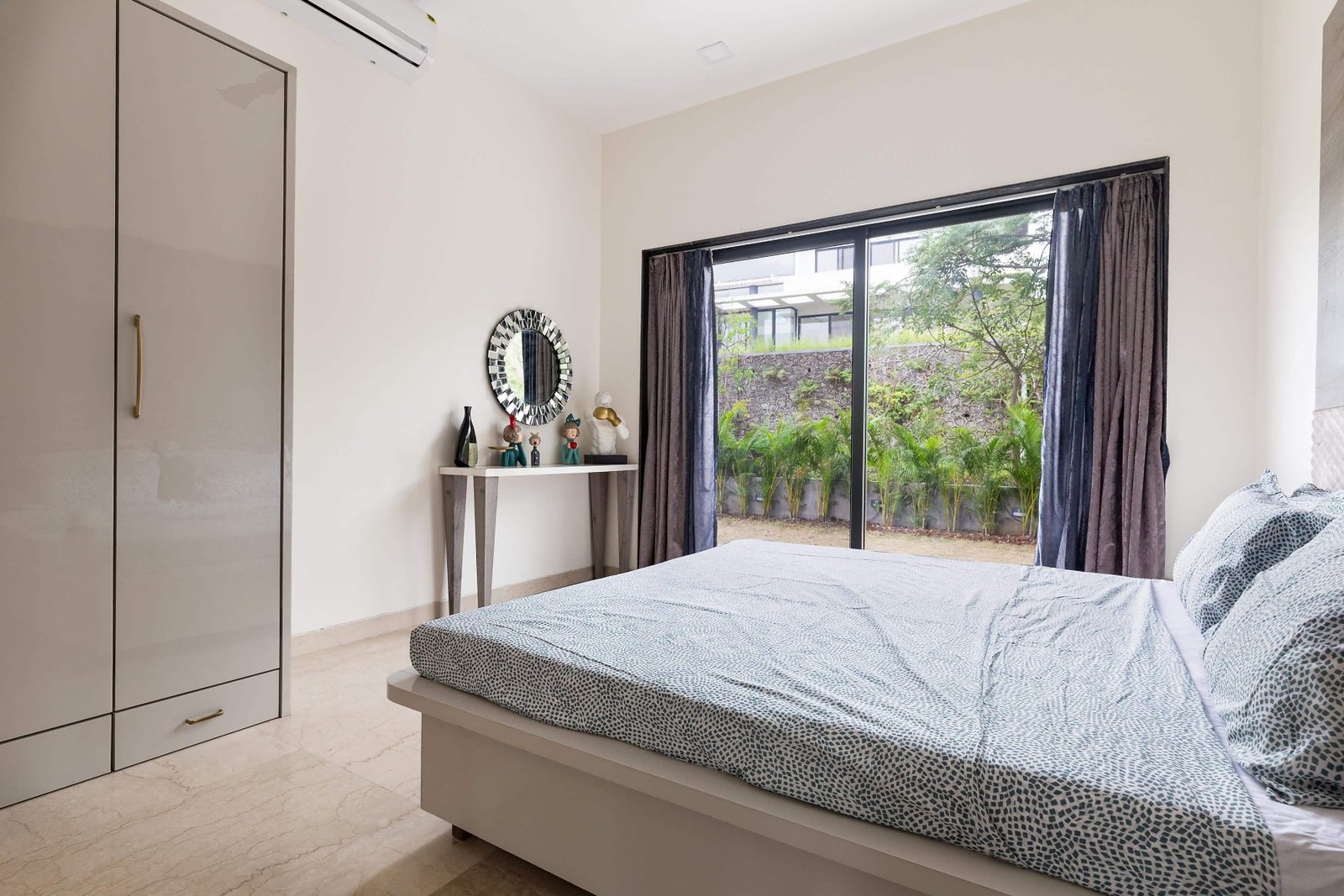 Coastal Diaries Restaurant — Bedroom